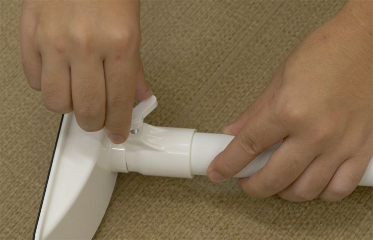 ネジを軽く留めておく